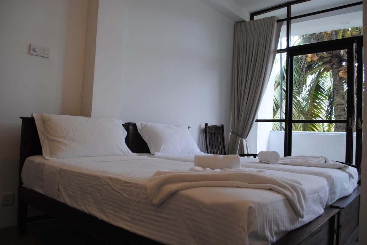 Kaori Cafe And Villa Weligama Bagian luar foto